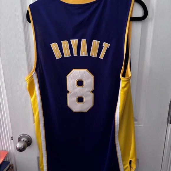 Mitchell & Ness Bryant jersey - Picture 3 of 3